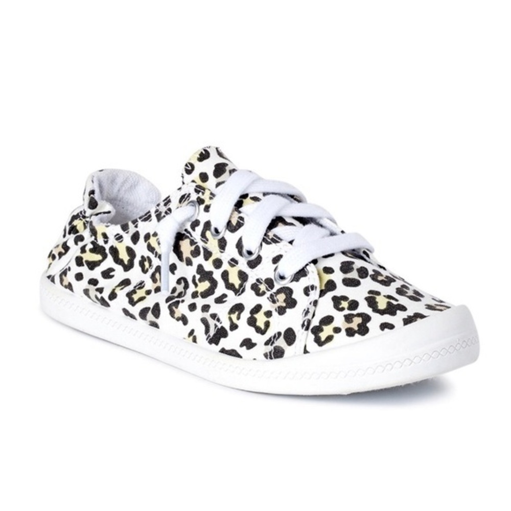 Time and Tru Women’s Canvas Sneakers Size 6 NEW
